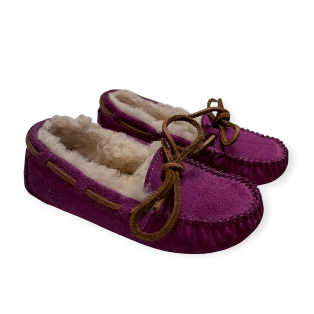 UGG Girls Dakota Moccasins Purple Suede Shearling Slippers Size 9